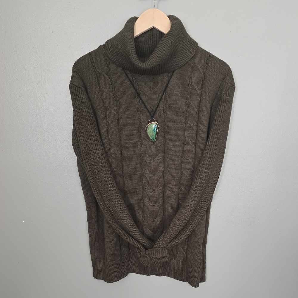 Elegant Cable Knit Turtleneck Sweater